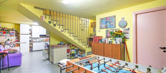 6 bedrooms House in Santa Maria a Monte, Italy No. 332324 25