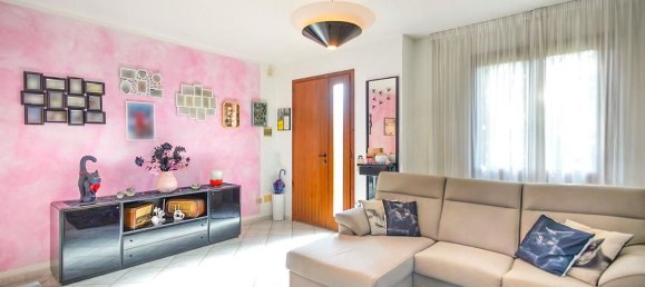 6 bedrooms House in Santa Maria a Monte, Italy No. 332324 12