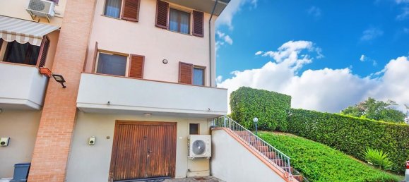 6 bedrooms House in Santa Maria a Monte, Italy No. 332324 11