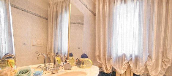 6 bedrooms House in Santa Maria a Monte, Italy No. 332324 23