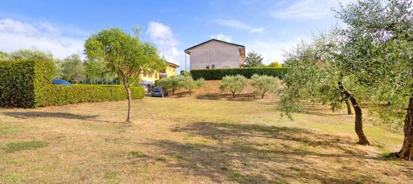 6 bedrooms House in Santa Maria a Monte, Italy No. 332324 6