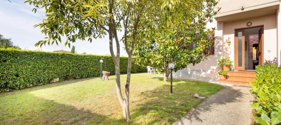 6 bedrooms House in Santa Maria a Monte, Italy No. 332324 8