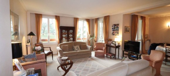 Apartamento de 3 dormitorios en Louveciennes, France No. 144568 3