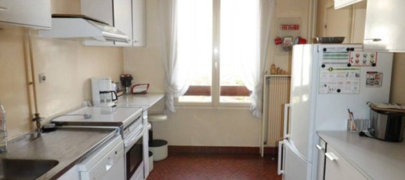 Apartamento de 3 dormitorios en Louveciennes, France No. 144568 8