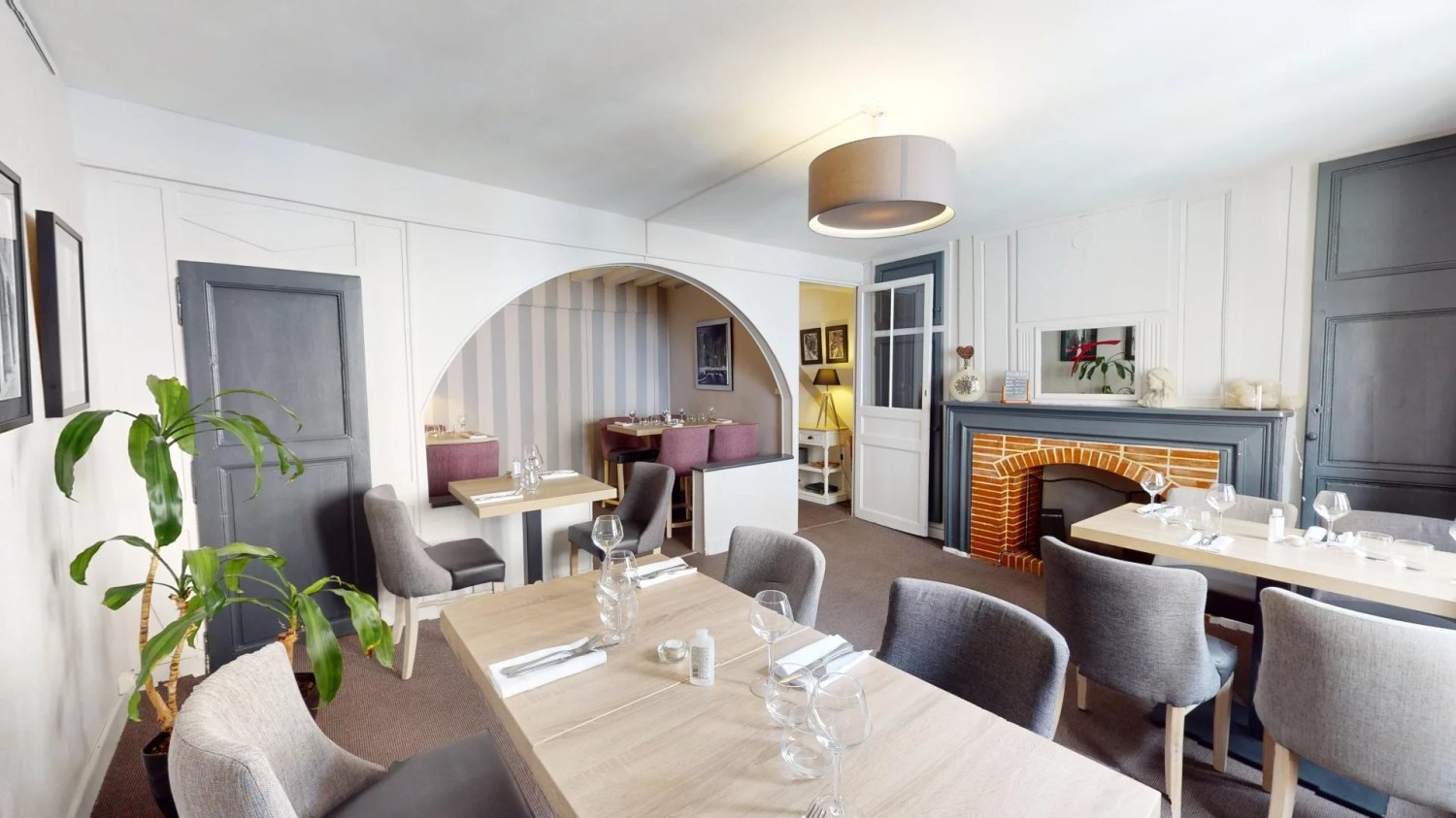  عقار تجاري في Chartres, France 110متر مربع رقم 65809