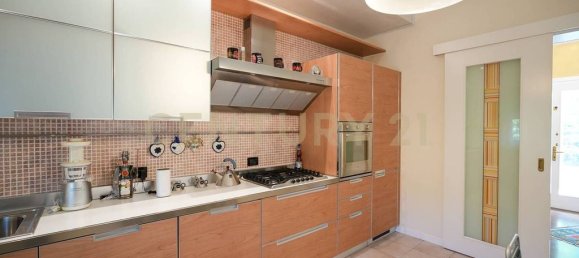 3 bedrooms Villa in Legnago, Italy No. 337290 13