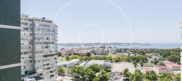 4 bedrooms Apartment in Lisbon, Portugal No. 131041 4