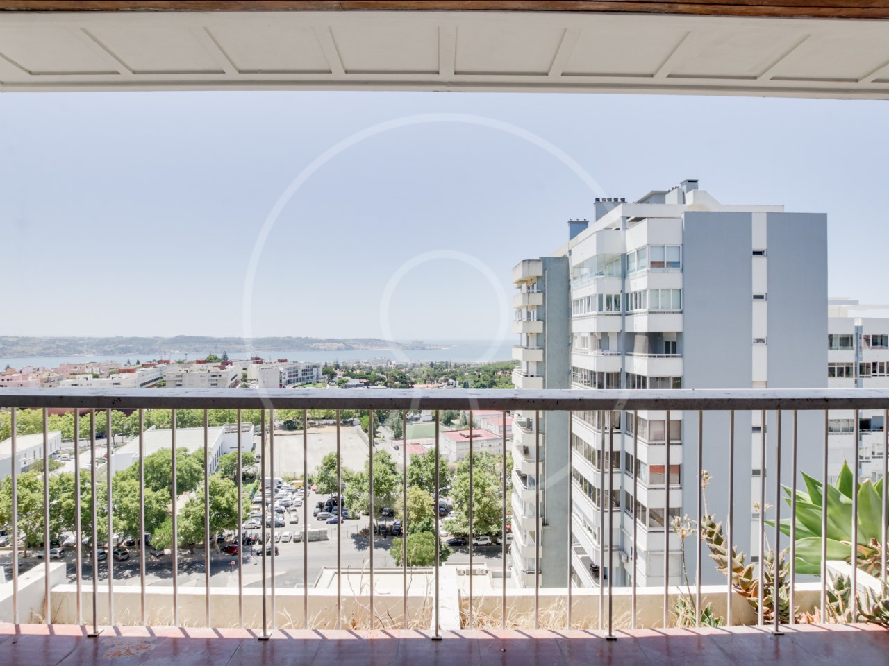 4 bedrooms Apartment in Lisbon, Portugal No. 131041