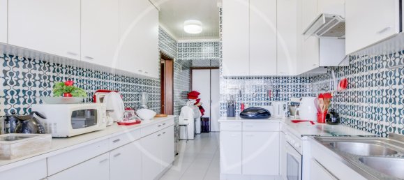 4 bedrooms Apartment in Lisbon, Portugal No. 131041 21