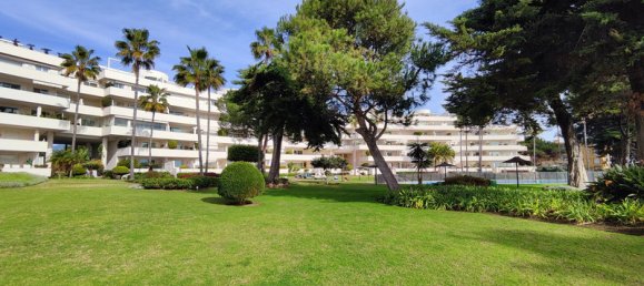 Apartamento de 3 dormitorios en Estepona, Spain No. 52481 8