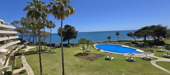 Apartamento de 3 dormitorios en Estepona, Spain No. 52481 12