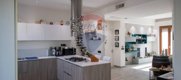 6-Zimmer Wohnung in Montemarciano, Italy, Nr. 7337 13