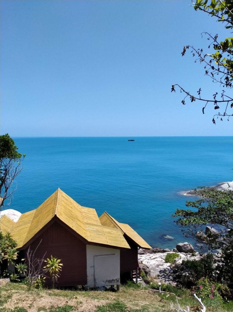 Terreno em Surat Thani, Thailand 6400 m² N.º 75366