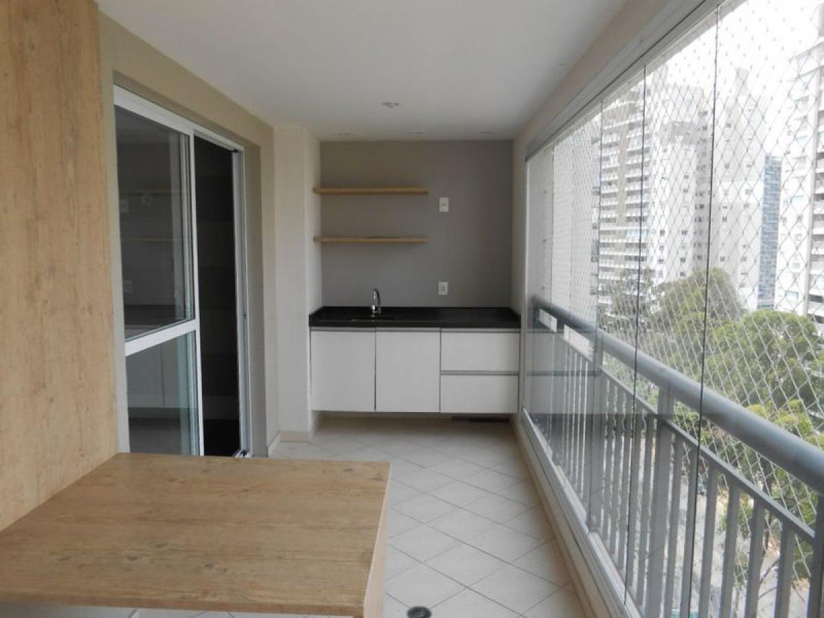 Apartamento de 3 dormitorios en Sao Paulo, Brazil No. 489981