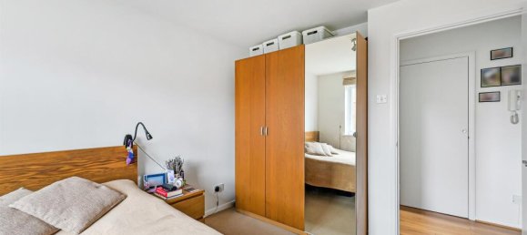 Apartamento T2 em Feltham, United Kingdom N.º 9851 5