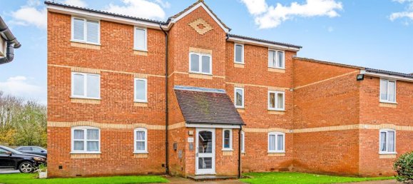 Apartamento T2 em Feltham, United Kingdom N.º 9851 7