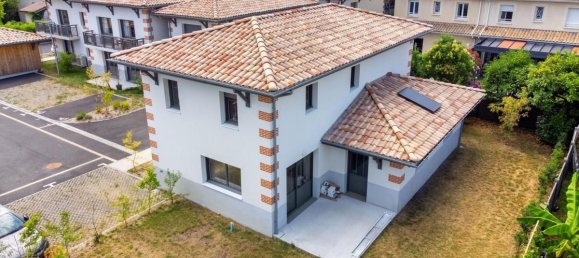 5 bedrooms Villa in Villenave-d'Ornon, France No. 294676 9