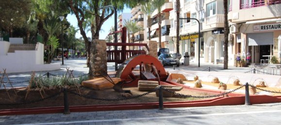 61m² Commercial property in Guardamar del Segura, Spain No. 56314 6