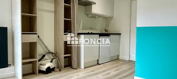 Estudio en Rouen, France No. 356997 2