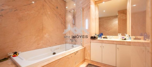 3 bedrooms Apartment in Porto, Portugal No. 137009 17