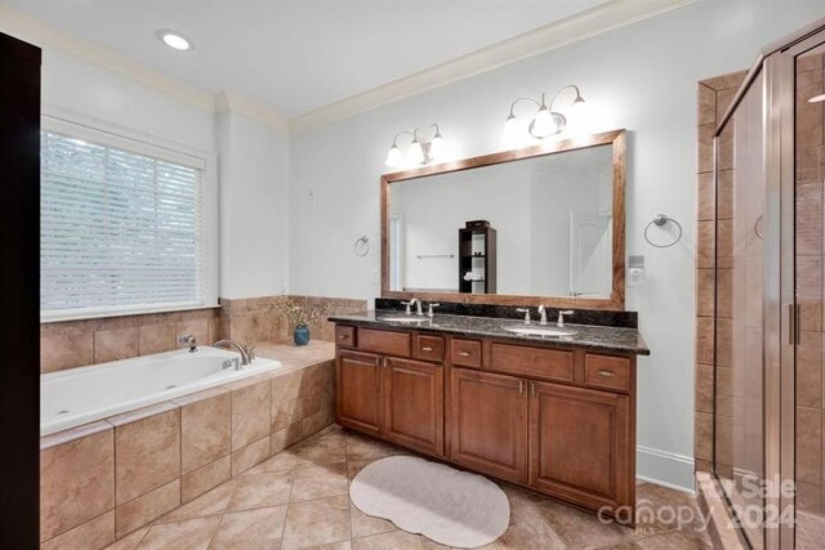 Дом с 4 спальнями в Denver, США № 375800