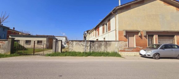 3 Schlafzimmer Haus in Viadana, Italy, Nr. 97595 3