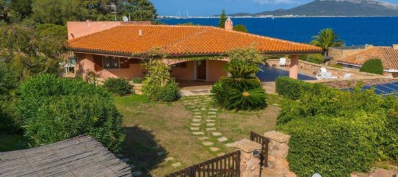 4 bedrooms Villa in Golfo Aranci, Italy No. 302697 6