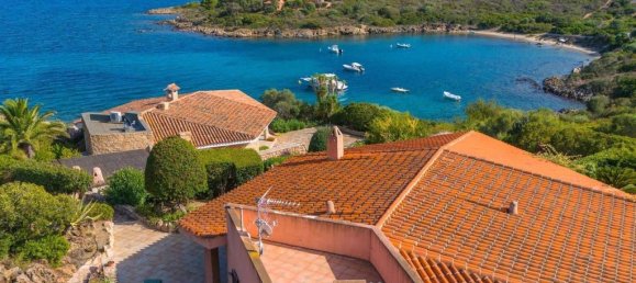4 bedrooms Villa in Golfo Aranci, Italy No. 302697 2
