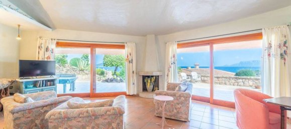4 bedrooms Villa in Golfo Aranci, Italy No. 302697 17