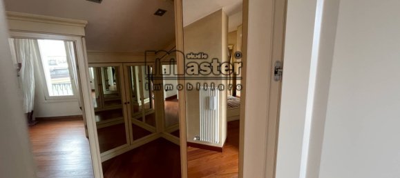 3 bedrooms Penthouse in Treviso, Italy No. 107418 14