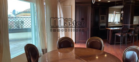 3 bedrooms Penthouse in Treviso, Italy No. 107418 3