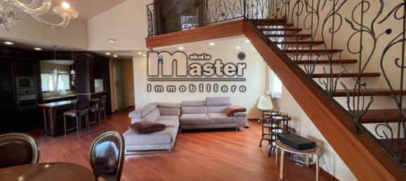 3 bedrooms Penthouse in Treviso, Italy No. 107418 41