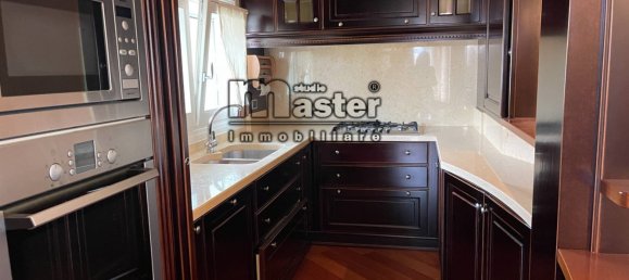 3 bedrooms Penthouse in Treviso, Italy No. 107418 9