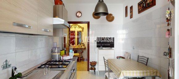 3-Zimmer Wohnung in Bari, Italy, Nr. 72488 2