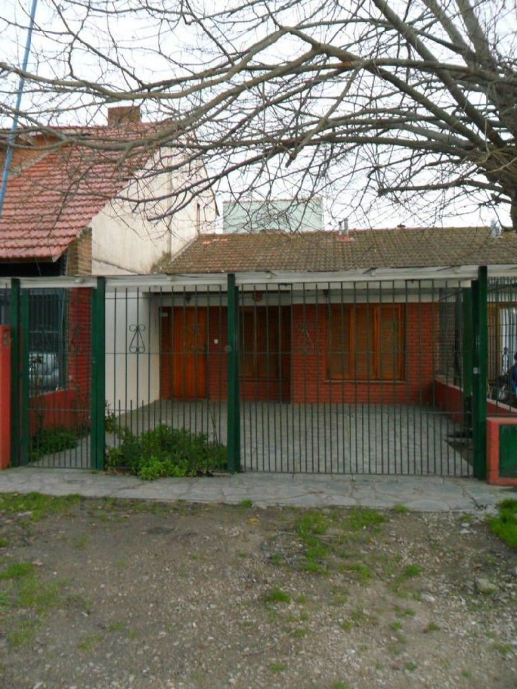 Apartamento de 3 dormitorios en Mar del Plata, Argentina No. 79818