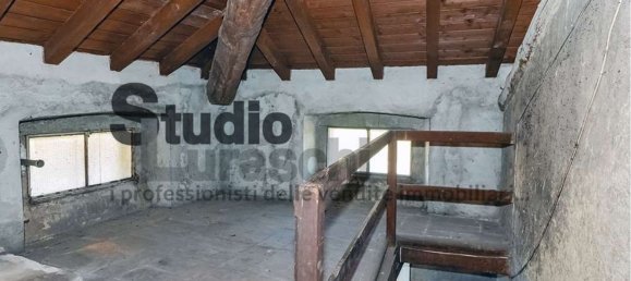 8 rooms House in Monticello Brianza, Italy No. 113447 44