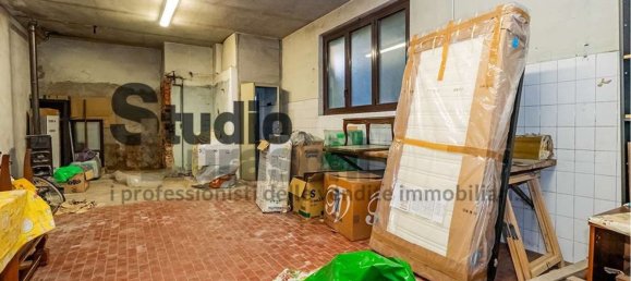 8 rooms House in Monticello Brianza, Italy No. 113447 16