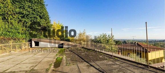 8 rooms House in Monticello Brianza, Italy No. 113447 37