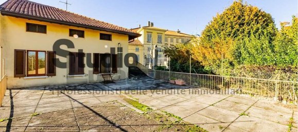 8 rooms House in Monticello Brianza, Italy No. 113447 34