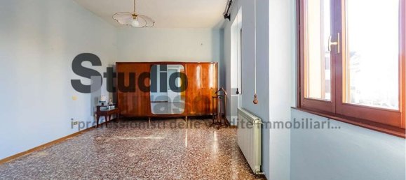 8 rooms House in Monticello Brianza, Italy No. 113447 22