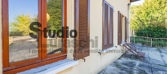 8 rooms House in Monticello Brianza, Italy No. 113447 35