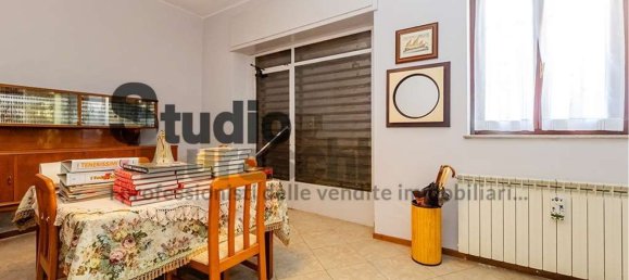 8 rooms House in Monticello Brianza, Italy No. 113447 5