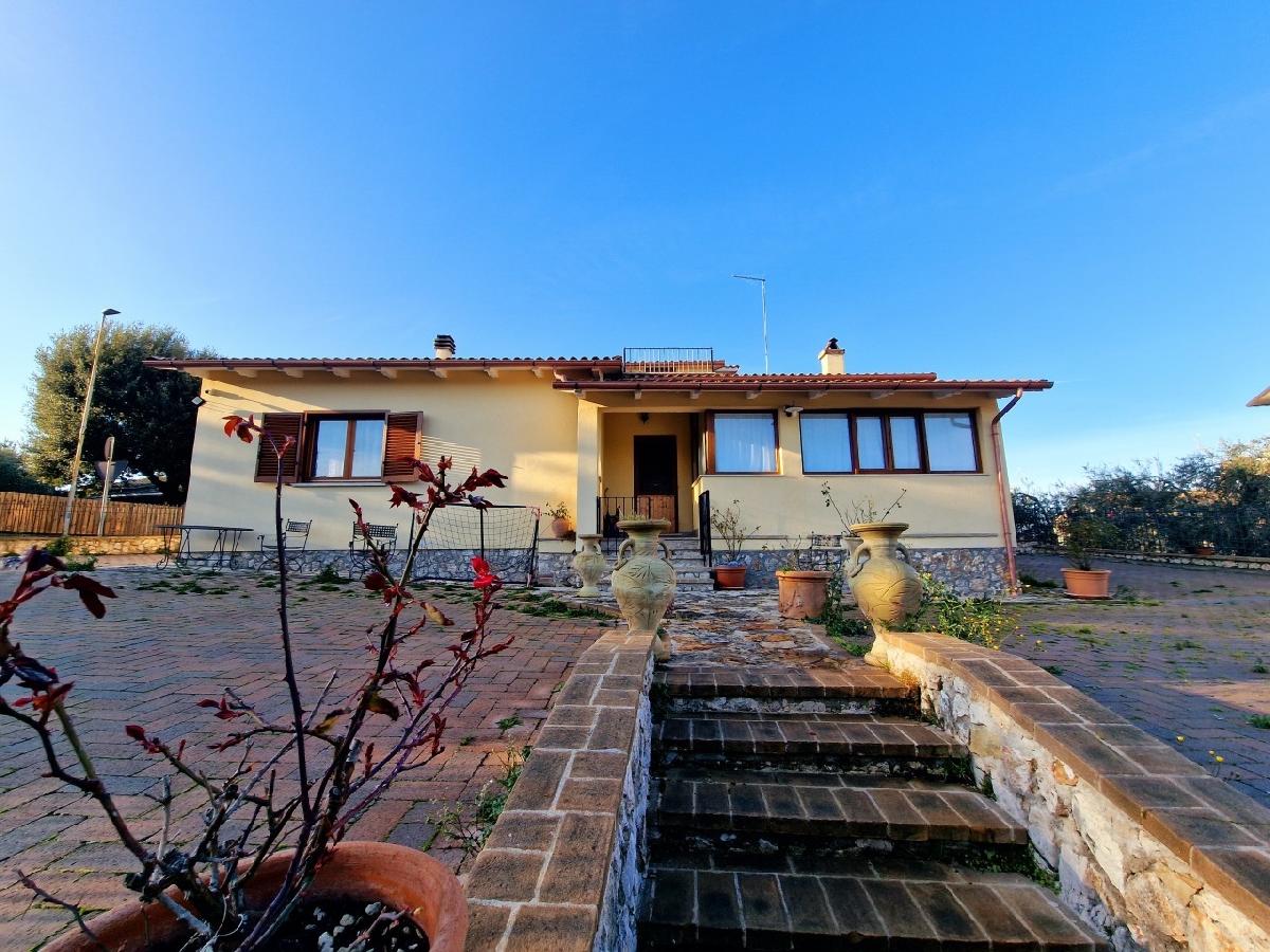 3 bedrooms Villa in Amelia, Italy No. 328487