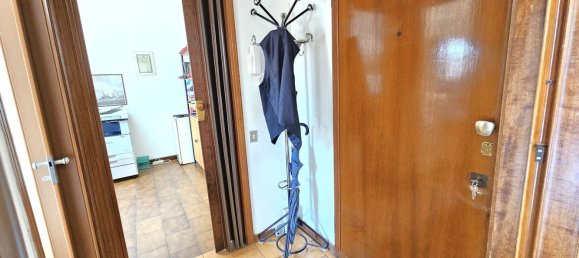 Квартира с 2 комнатами в Леньяно, Италия № 260622 2