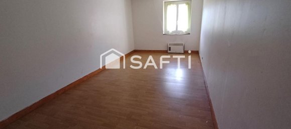 3 bedrooms House in Eure-et-Loir, France No. 82949 4