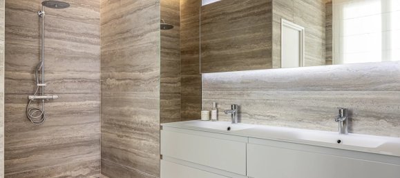 3 bedrooms Commercial property in Cannes, France No. 718 3