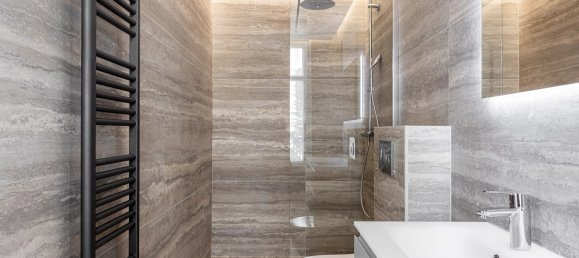 3 bedrooms Commercial property in Cannes, France No. 718 2