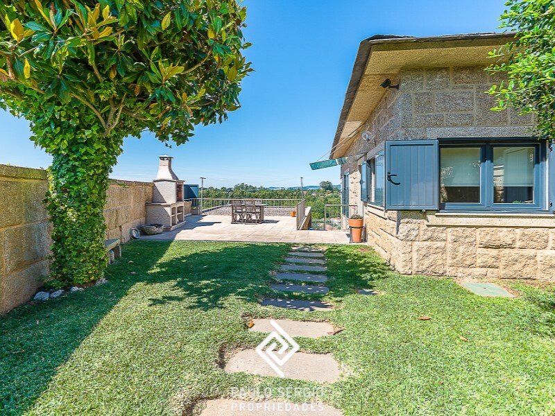 3 bedrooms Villa in Vila Nova de Gaia, Portugal No. 132358