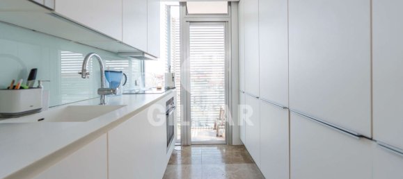 Ático de 2 dormitorios en Madrid, Spain No. 175588 17