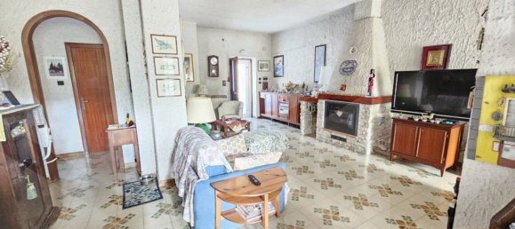 6-Zimmer Villa in Pozzuoli, Italy, Nr. 24720 39